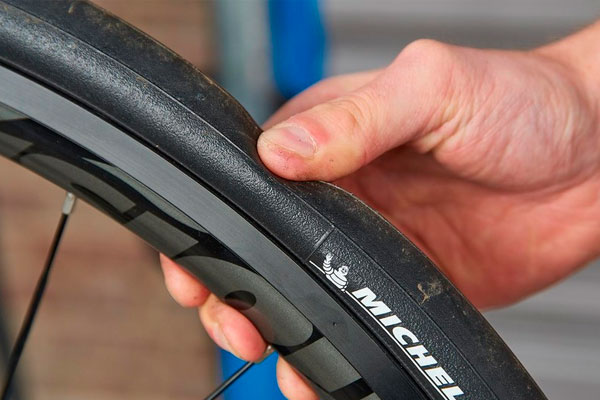 inflar-neumaticos-bicicleta